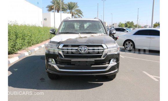 Acheter Import Voiture Toyota Land Cruiser Noir à Import - Dubai, Clarendon Acheter Import Voiture Toyota Land Cruiser Noir à Import - Dubai, Clarendon