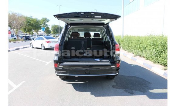 Acheter Import Voiture Toyota Land Cruiser Noir à Import - Dubai, Clarendon Acheter Import Voiture Toyota Land Cruiser Noir à Import - Dubai, Clarendon