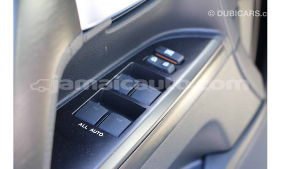 Acheter Import Voiture Toyota Land Cruiser Noir à Import - Dubai, Clarendon Acheter Import Voiture Toyota Land Cruiser Noir à Import - Dubai, Clarendon