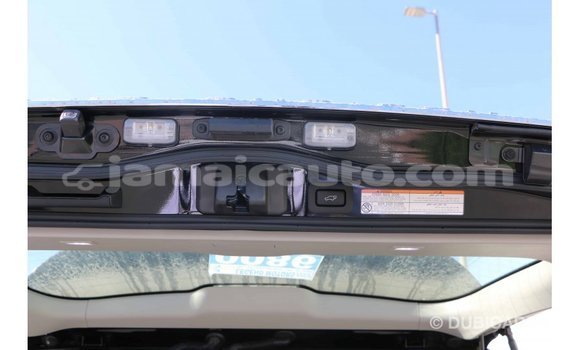 Acheter Import Voiture Toyota Land Cruiser Noir à Import - Dubai, Clarendon Acheter Import Voiture Toyota Land Cruiser Noir à Import - Dubai, Clarendon