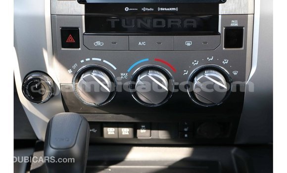 Acheter Import Voiture Toyota Tundra Blanc à Import - Dubai, Clarendon Acheter Import Voiture Toyota Tundra Blanc à Import - Dubai, Clarendon