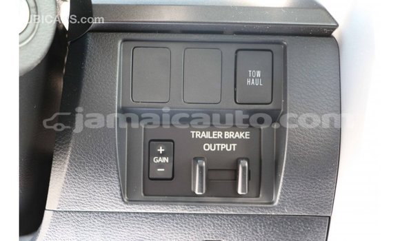 Acheter Import Voiture Toyota Tundra Blanc à Import - Dubai, Clarendon Acheter Import Voiture Toyota Tundra Blanc à Import - Dubai, Clarendon