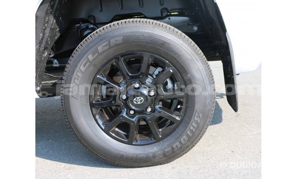 Acheter Import Voiture Toyota Tundra Blanc à Import - Dubai, Clarendon Acheter Import Voiture Toyota Tundra Blanc à Import - Dubai, Clarendon