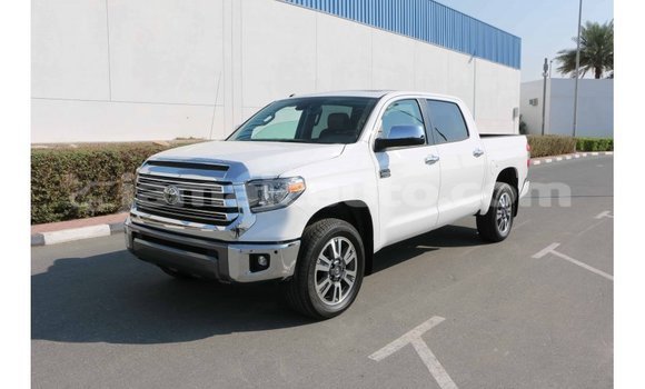 Acheter Import Voiture Toyota Tundra Blanc à Import - Dubai, Clarendon Acheter Import Voiture Toyota Tundra Blanc à Import - Dubai, Clarendon