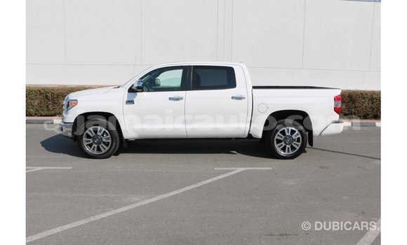 Acheter Import Voiture Toyota Tundra Blanc à Import - Dubai, Clarendon Acheter Import Voiture Toyota Tundra Blanc à Import - Dubai, Clarendon