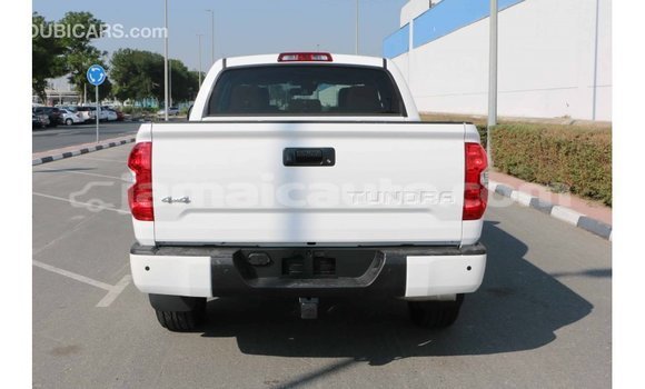 Acheter Import Voiture Toyota Tundra Blanc à Import - Dubai, Clarendon Acheter Import Voiture Toyota Tundra Blanc à Import - Dubai, Clarendon