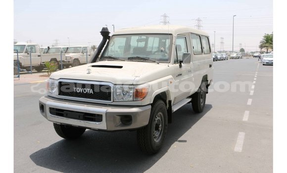 Buy Import Toyota Land Cruiser White Car in Import - Dubai in Clarendon Buy Import Toyota Land Cruiser White Car in Import - Dubai in Clarendon