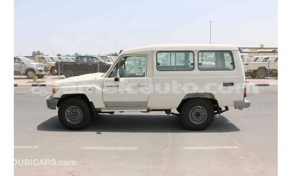 Buy Import Toyota Land Cruiser White Car in Import - Dubai in Clarendon Buy Import Toyota Land Cruiser White Car in Import - Dubai in Clarendon