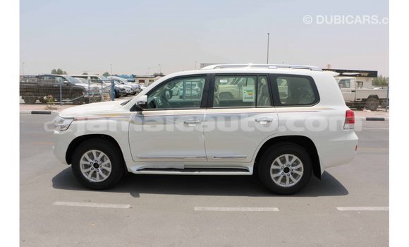 Buy Import Toyota Land Cruiser White Car in Import - Dubai in Clarendon Buy Import Toyota Land Cruiser White Car in Import - Dubai in Clarendon