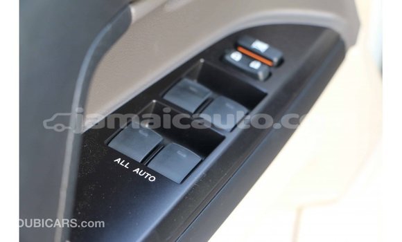 Acheter Import Voiture Toyota Land Cruiser Blanc à Import - Dubai, Clarendon Acheter Import Voiture Toyota Land Cruiser Blanc à Import - Dubai, Clarendon