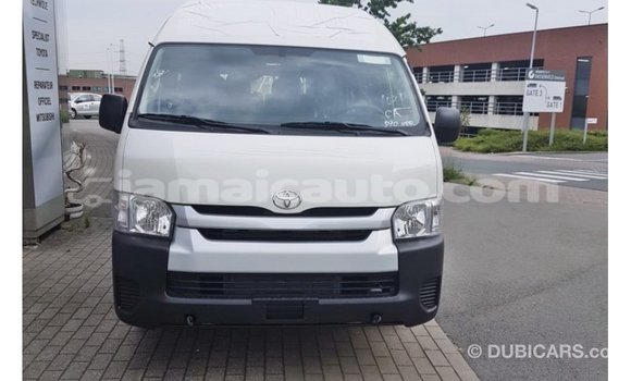 Acheter Import Voiture Toyota Hiace Blanc à Import - Dubai, Clarendon Acheter Import Voiture Toyota Hiace Blanc à Import - Dubai, Clarendon