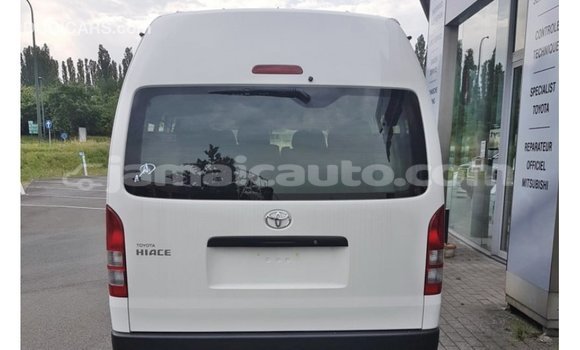 Acheter Import Voiture Toyota Hiace Blanc à Import - Dubai, Clarendon Acheter Import Voiture Toyota Hiace Blanc à Import - Dubai, Clarendon