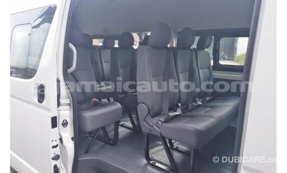 Acheter Import Voiture Toyota Hiace Blanc à Import - Dubai, Clarendon Acheter Import Voiture Toyota Hiace Blanc à Import - Dubai, Clarendon