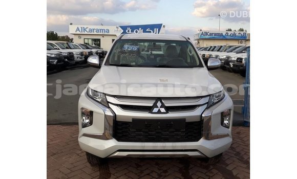 Buy Import Mitsubishi L200 White Car in Import - Dubai in Clarendon Buy Import Mitsubishi L200 White Car in Import - Dubai in Clarendon