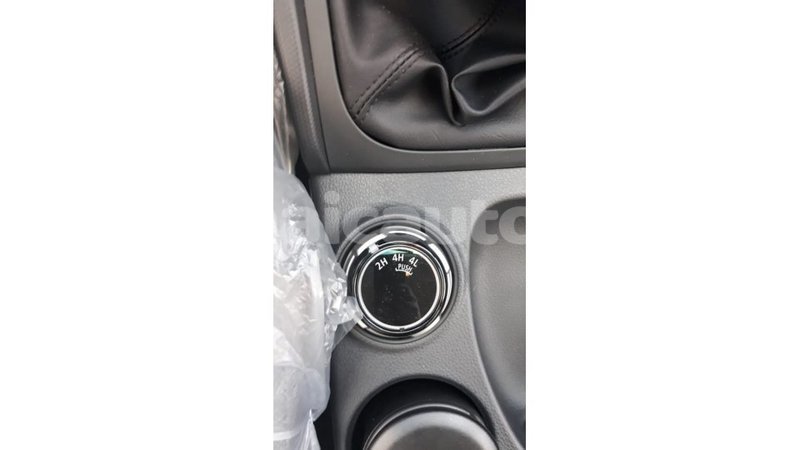 Big with watermark mitsubishi l200 clarendon import dubai 1996