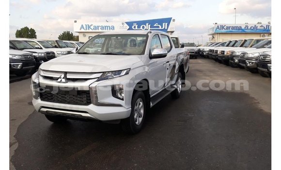 Buy Import Mitsubishi L200 White Car in Import - Dubai in Clarendon Buy Import Mitsubishi L200 White Car in Import - Dubai in Clarendon