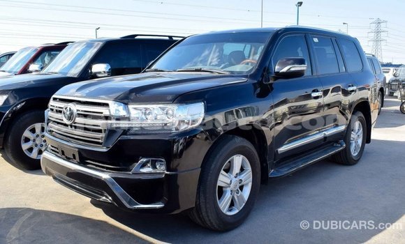 Acheter Import Voiture Toyota Land Cruiser Noir à Import - Dubai, Clarendon Acheter Import Voiture Toyota Land Cruiser Noir à Import - Dubai, Clarendon