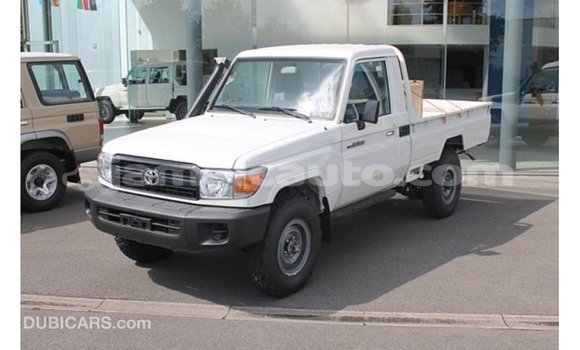 Buy Import Toyota Land Cruiser White Car in Import - Dubai in Clarendon Buy Import Toyota Land Cruiser White Car in Import - Dubai in Clarendon