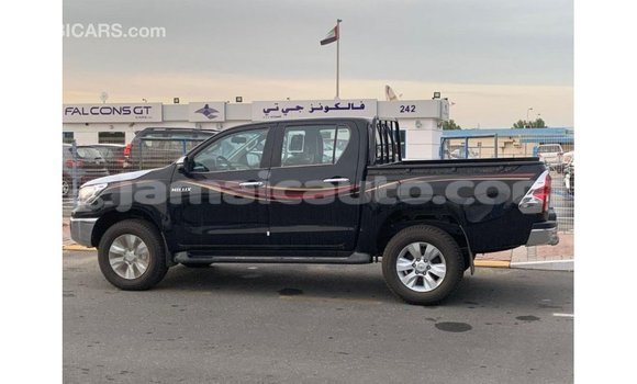 Acheter Import Voiture Toyota Hilux Noir à Import - Dubai, Clarendon Acheter Import Voiture Toyota Hilux Noir à Import - Dubai, Clarendon
