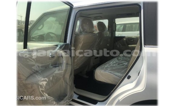 Buy Import Nissan Patrol White Car in Import - Dubai in Clarendon Buy Import Nissan Patrol White Car in Import - Dubai in Clarendon