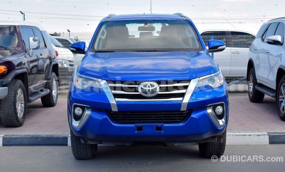 Acheter Import Voiture Toyota Fortuner Bleu à Import - Dubai, Clarendon Acheter Import Voiture Toyota Fortuner Bleu à Import - Dubai, Clarendon