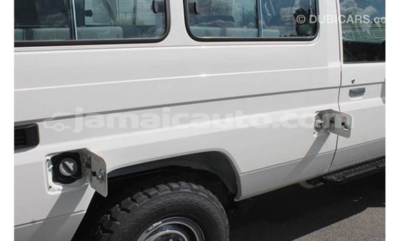 Buy Import Toyota Land Cruiser White Car in Import - Dubai in Clarendon Buy Import Toyota Land Cruiser White Car in Import - Dubai in Clarendon