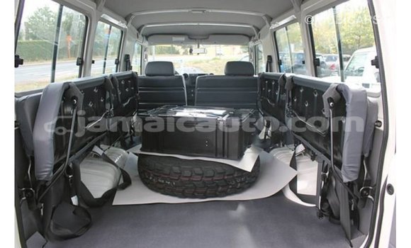 Buy Import Toyota Land Cruiser White Car in Import - Dubai in Clarendon Buy Import Toyota Land Cruiser White Car in Import - Dubai in Clarendon