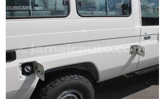 Buy Import Toyota Land Cruiser White Car in Import - Dubai in Clarendon Buy Import Toyota Land Cruiser White Car in Import - Dubai in Clarendon