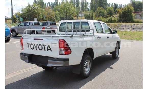 Buy Import Toyota Hilux White Car in Import - Dubai in Clarendon Buy Import Toyota Hilux White Car in Import - Dubai in Clarendon