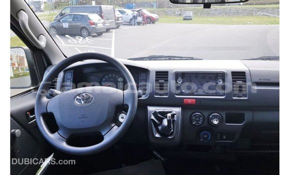 Buy Import Toyota Hiace White Car in Import - Dubai in Clarendon Buy Import Toyota Hiace White Car in Import - Dubai in Clarendon