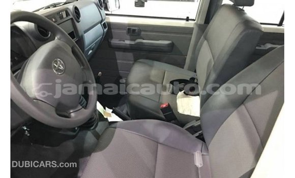 Buy Import Toyota Land Cruiser White Car in Import - Dubai in Clarendon Buy Import Toyota Land Cruiser White Car in Import - Dubai in Clarendon