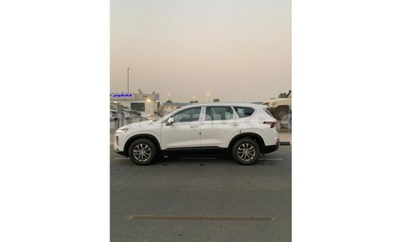 Buy Import Hyundai Santa Fe White Car in Import - Dubai in Clarendon Buy Import Hyundai Santa Fe White Car in Import - Dubai in Clarendon