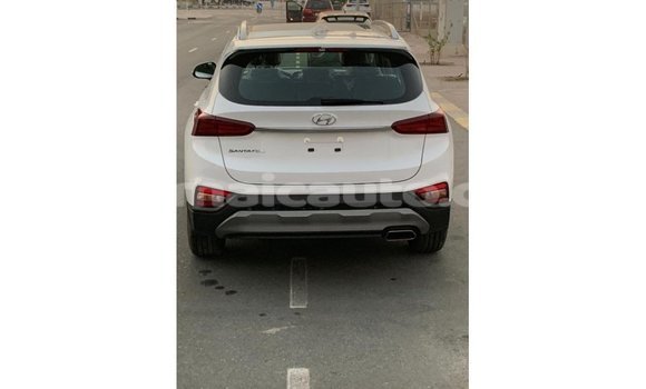 Buy Import Hyundai Santa Fe White Car in Import - Dubai in Clarendon Buy Import Hyundai Santa Fe White Car in Import - Dubai in Clarendon