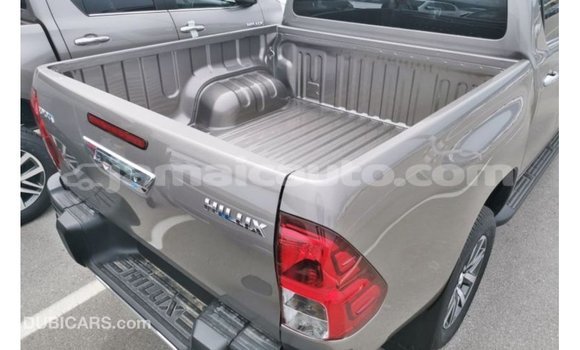 Buy Import Toyota Hilux Other Car in Import - Dubai in Clarendon Buy Import Toyota Hilux Other Car in Import - Dubai in Clarendon