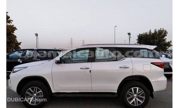 Buy Import Toyota Fortuner White Car in Import - Dubai in Clarendon Buy Import Toyota Fortuner White Car in Import - Dubai in Clarendon