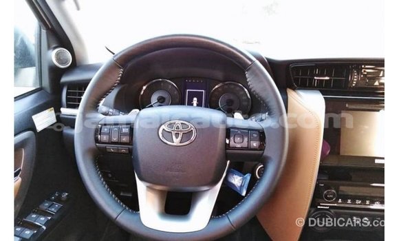 Buy Import Toyota Fortuner White Car in Import - Dubai in Clarendon Buy Import Toyota Fortuner White Car in Import - Dubai in Clarendon