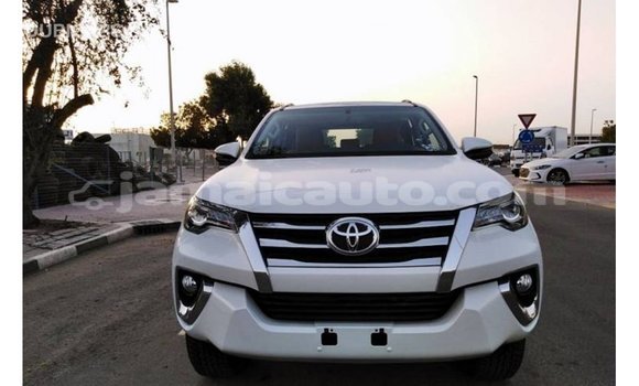 Buy Import Toyota Fortuner White Car in Import - Dubai in Clarendon Buy Import Toyota Fortuner White Car in Import - Dubai in Clarendon