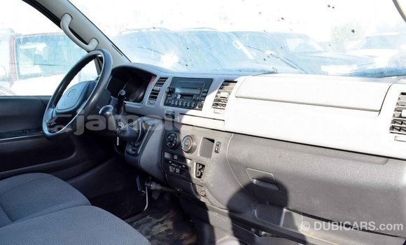 Acheter Import Voiture Toyota Hiace Blanc à Import - Dubai, Clarendon Acheter Import Voiture Toyota Hiace Blanc à Import - Dubai, Clarendon