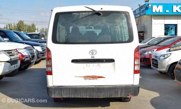 Acheter Import Voiture Toyota Hiace Blanc à Import - Dubai, Clarendon Acheter Import Voiture Toyota Hiace Blanc à Import - Dubai, Clarendon