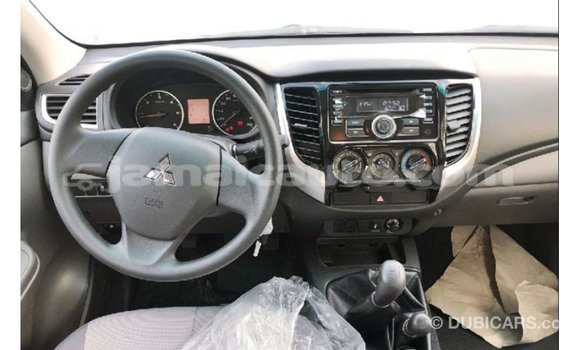 Buy Import Mitsubishi L200 Brown Car in Import - Dubai in Clarendon Buy Import Mitsubishi L200 Brown Car in Import - Dubai in Clarendon