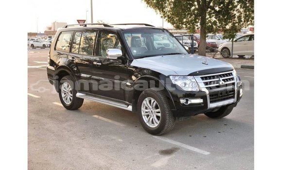 Acheter Import Voiture Mitsubishi Pajero Noir à Import - Dubai, Clarendon Acheter Import Voiture Mitsubishi Pajero Noir à Import - Dubai, Clarendon