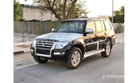 Acheter Import Voiture Mitsubishi Pajero Noir à Import - Dubai, Clarendon Acheter Import Voiture Mitsubishi Pajero Noir à Import - Dubai, Clarendon