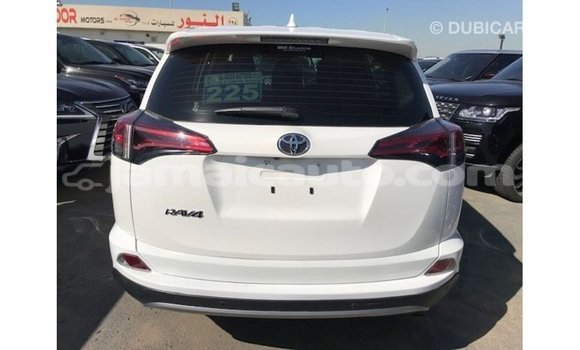Buy Import Toyota 4Runner White Car in Import - Dubai in Clarendon Buy Import Toyota 4Runner White Car in Import - Dubai in Clarendon