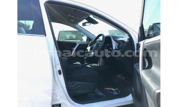 Buy Import Toyota 4Runner White Car in Import - Dubai in Clarendon Buy Import Toyota 4Runner White Car in Import - Dubai in Clarendon