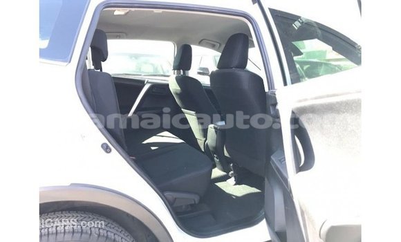 Buy Import Toyota 4Runner White Car in Import - Dubai in Clarendon Buy Import Toyota 4Runner White Car in Import - Dubai in Clarendon