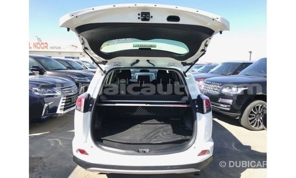 Buy Import Toyota 4Runner White Car in Import - Dubai in Clarendon Buy Import Toyota 4Runner White Car in Import - Dubai in Clarendon