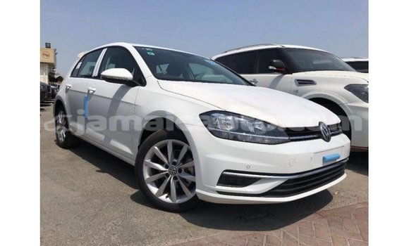 Buy Import Volkswagen Golf White Car in Import - Dubai in Clarendon