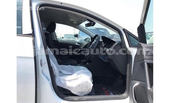 Buy Import Volkswagen Golf White Car in Import - Dubai in Clarendon Buy Import Volkswagen Golf White Car in Import - Dubai in Clarendon