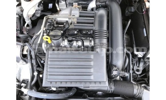 Buy Import Volkswagen Golf White Car in Import - Dubai in Clarendon Buy Import Volkswagen Golf White Car in Import - Dubai in Clarendon