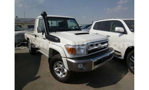 Buy Import Toyota Land Cruiser White Car in Import - Dubai in Clarendon Buy Import Toyota Land Cruiser White Car in Import - Dubai in Clarendon
